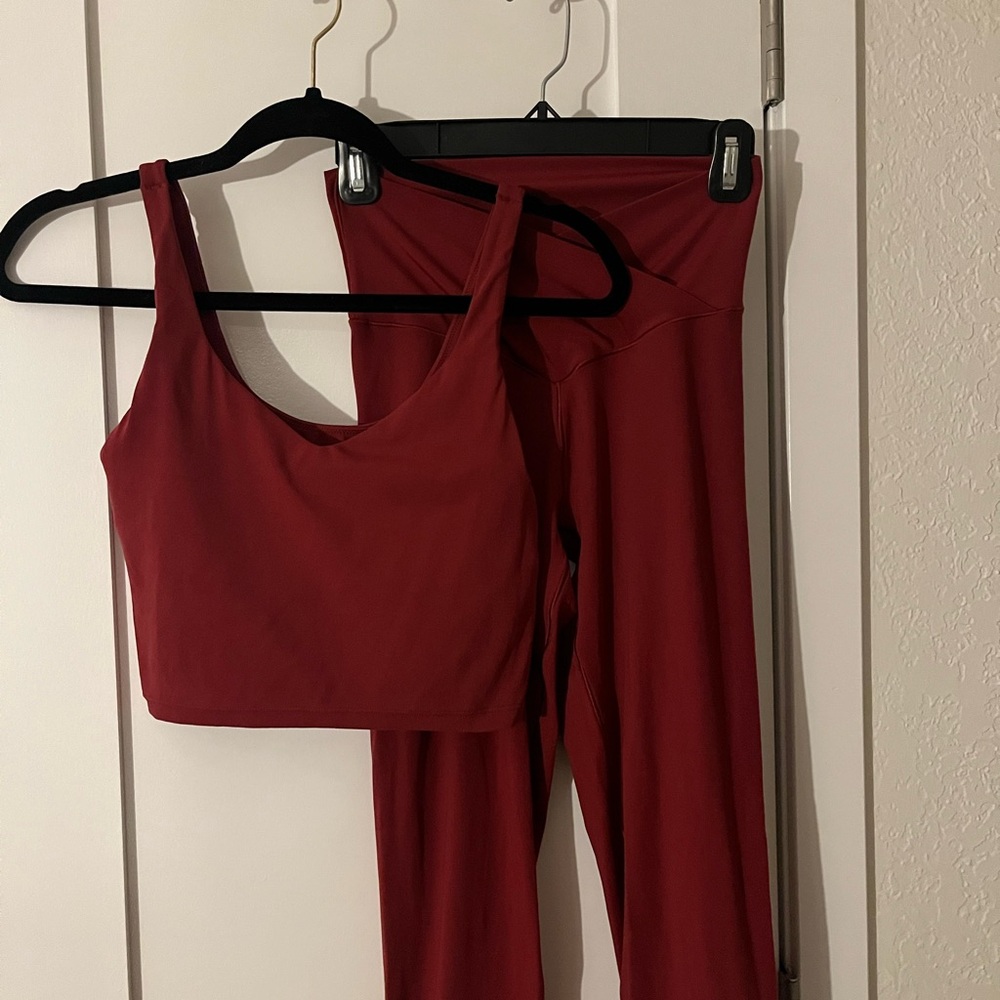 Aerie Cherry Tart Sports Bra and Crossover Leggings Set - Picture 4 of 6